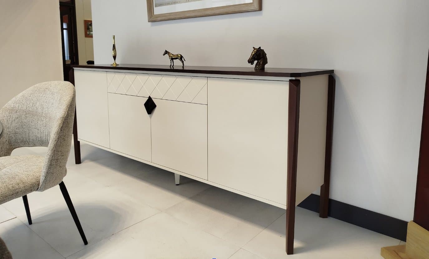 Enfilade en acajou et laque