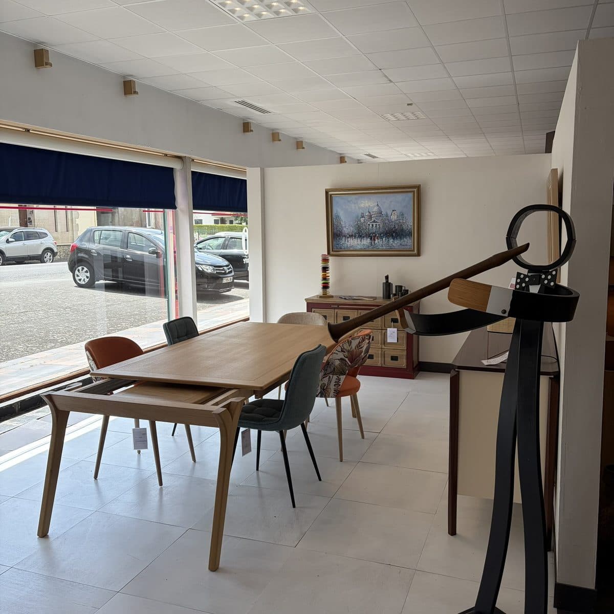 Salle à manger en showroom